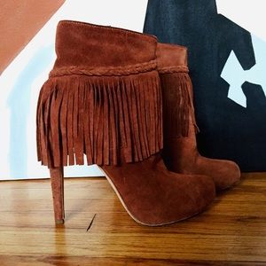 👄Charles David Taurus Brown Suede Fringe Booties
